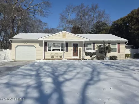 118 Hemlock Dr, Lanoka Harbor, NJ 08734