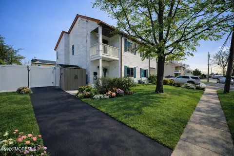 301 Ryan St, Matawan, NJ 07747