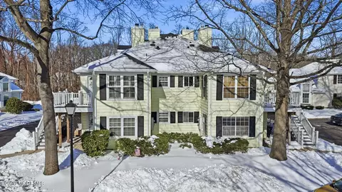 1502 Buckingham Cir, Middletown, NJ 07748