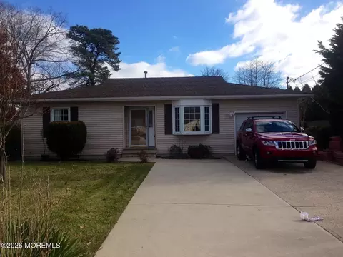 159 Spinnaker Ave, Manahawkin, NJ 08050