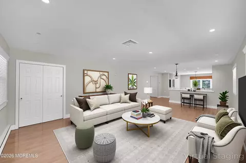 Living - 16 Mirador Ct, Berkeley, NJ 08721 photo 4 of 6