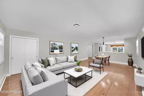 Living - 16 Mirador Ct, Berkeley, NJ 08721 photo 3 of 6