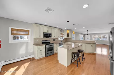 Kitchen - 16 Mirador Ct, Berkeley, NJ 08721 photo 1 of 5
