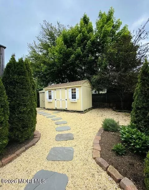 Exterior - 18 Meadowbrook Ave, Rumson, NJ 07760 photo 4 of 5