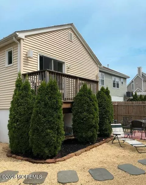 Exterior - 18 Meadowbrook Ave, Rumson, NJ 07760 photo 5 of 5