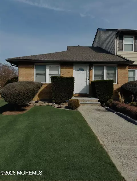 538 Linda Ct, Brick, NJ 08724