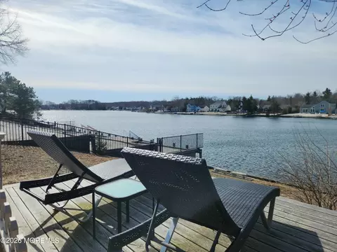 84 Jennings Rd, Manahawkin, NJ 08050