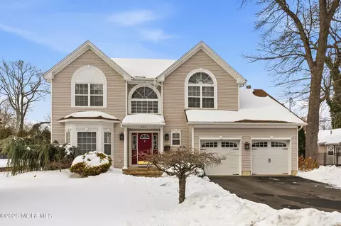 453 Harnell Ave, Oakhurst, NJ 07755