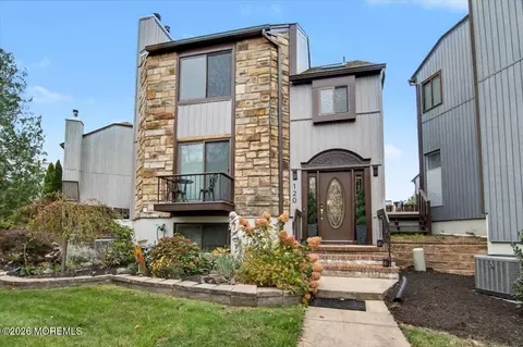 120 Diamond Ln, Old Bridge, NJ 08857