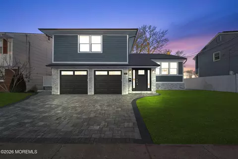 64 S Cliff Rd, Colonia, NJ 07067