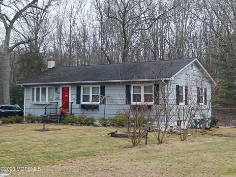 115 Pension Rd, Manalapan, NJ 07726