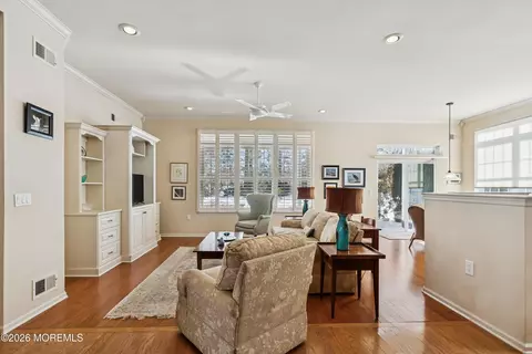 Living - 21 Rumson Ct, Waretown, NJ 08758 photo 2 of 4