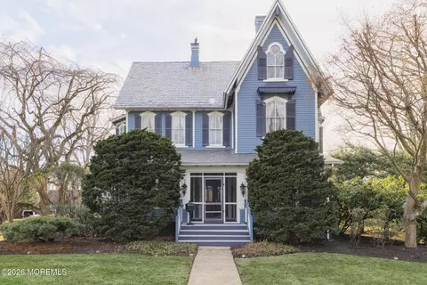 18 Brinckerhoff Ave, Freehold, NJ 07728