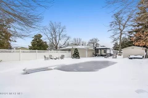 Exterior - 50 Pilot Dr, Brick, NJ 08723 photo 5 of 5