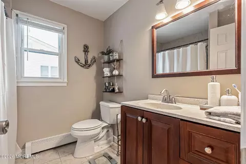 Bath - 50 Pilot Dr, Brick, NJ 08723 photo 1 of 2