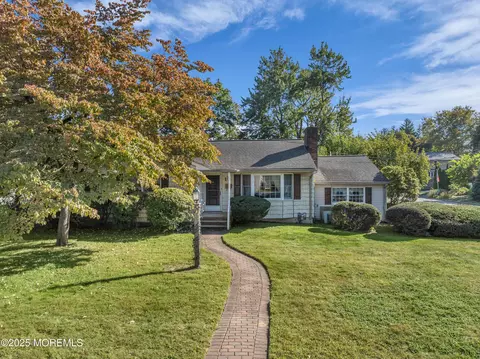 1 Memorial Dr, East Brunswick, NJ 08816