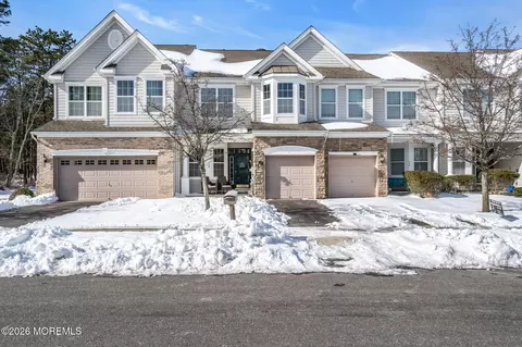 268 Hawthorne Ln, Barnegat, NJ 08005