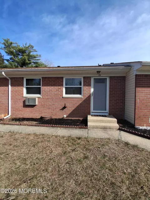 6 Hancock Dr # G, Whiting, NJ 08759