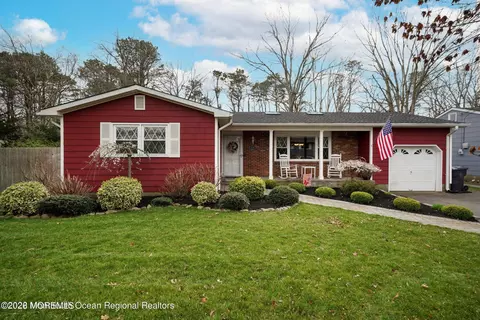516 Driscol Dr, Brick, NJ 08724