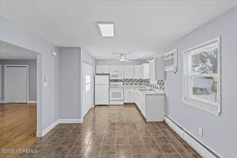Kitchen - 417 Riverview Rd, Forked River, NJ 08731 photo 1 of 6