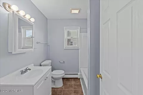Bath - 417 Riverview Rd, Forked River, NJ 08731 photo 1 of 2