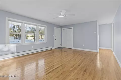 Living - 417 Riverview Rd, Forked River, NJ 08731 photo 4 of 4