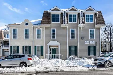 712 Abby Rd, Middletown, NJ 07748