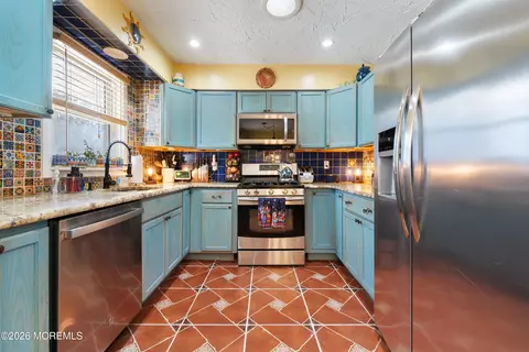 330 Riviera Dr, Forked River, NJ 08731 photo 10