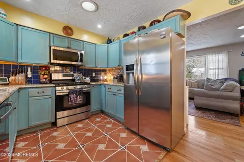 330 Riviera Dr, Forked River, NJ 08731 photo 11