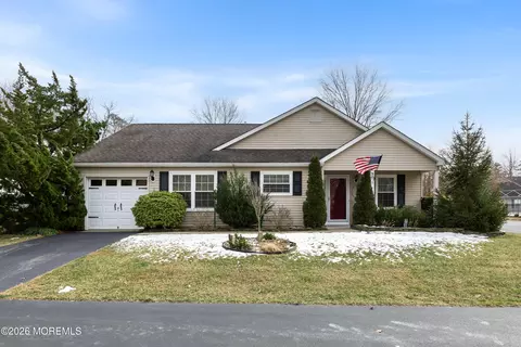 80 Morning Glory Ln, Manchester, NJ 08759
