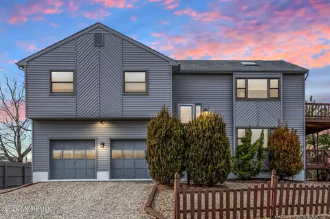 34 Cove Point Rd, Toms River, NJ 08753