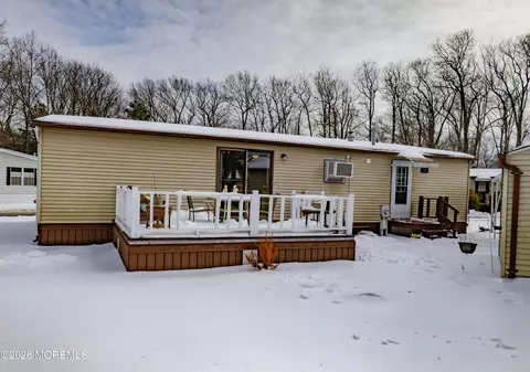Exterior - 115 Douglas Dr, Jackson, NJ 08527 photo 2 of 3