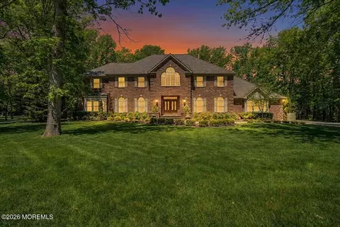 6 Wolcott Dr, Millstone, NJ 08510
