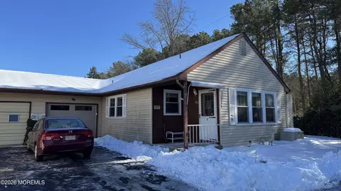 40 Stonybrook Rd #62, Whiting, NJ 08759