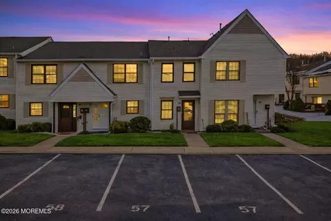 57 English Club Dr, Englishtown, NJ 07726