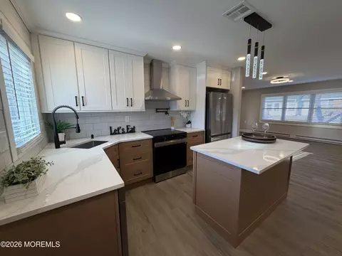 833 Inverness Ct # B, Lakewood, NJ 08701