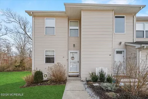71 Vincent Ct, Little Egg Harbor, NJ 08087