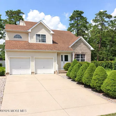 1609 8th Ave, Toms River, NJ 08757