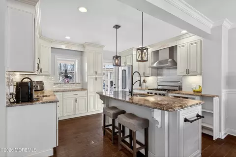 47 E Sedgwick St, Monroe, NJ 08831