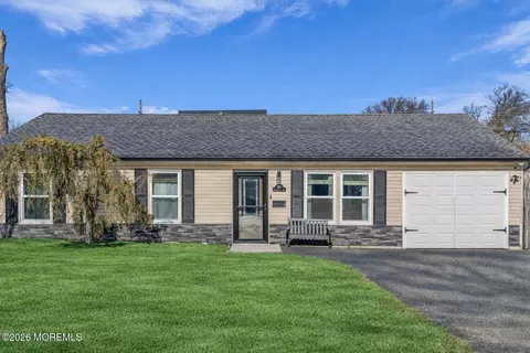 805 Cambridge Ave, Union Beach, NJ 07735