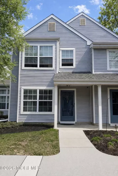 401 Hampton Ct #15-7, Manalapan, NJ 07726