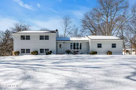 158 Cloverdale Cir, Tinton Falls, NJ 07724