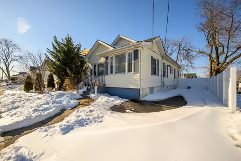 154 Lower Main St, Aberdeen, NJ 07747