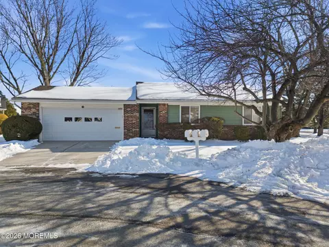 460 Delair Rd #A, Monroe, NJ 08831