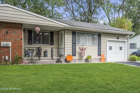 8 Maine Ave #A, Whiting, NJ 08759