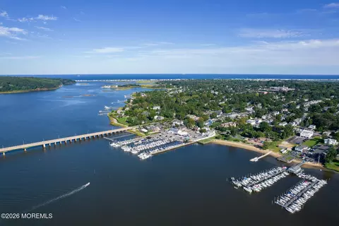 View/Area - 39 E River Rd, Rumson, NJ 07760 photo 2 of 3