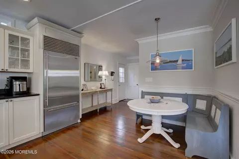Kitchen - 39 E River Rd, Rumson, NJ 07760 photo 4 of 4