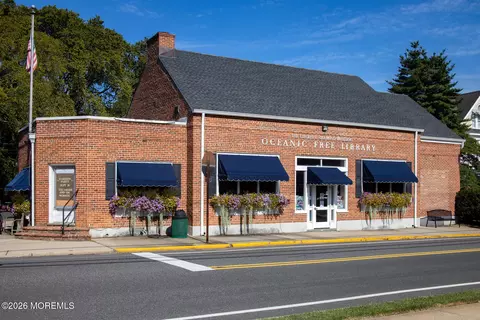 Exterior - 39 E River Rd, Rumson, NJ 07760 photo 5 of 5