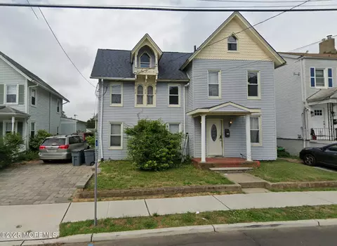 40 Church St, Keyport, NJ 07735