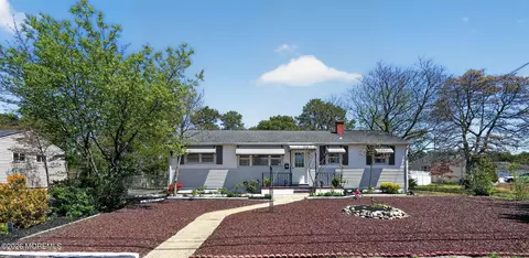 19 Ashwood Dr, Brick, NJ 08723